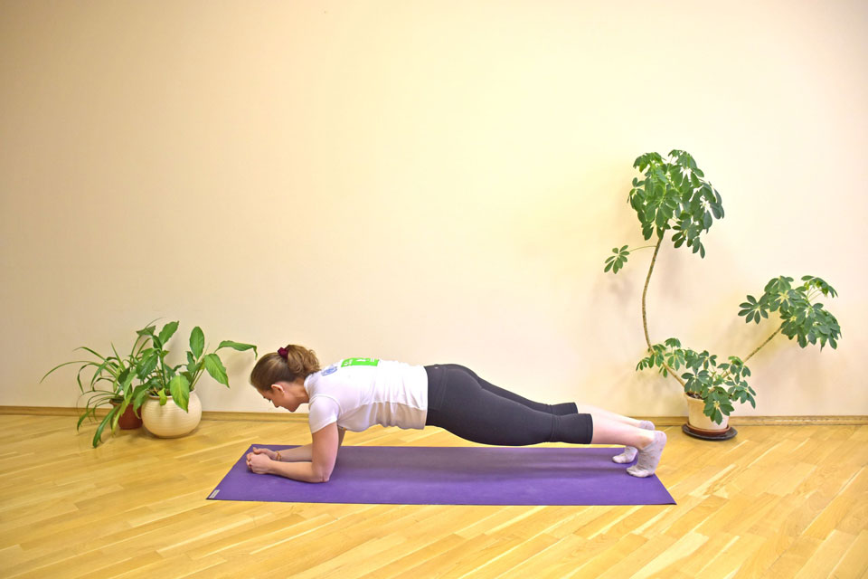 Những bài tập tại nhà được khuyến nghị bởi WHO 3 plank